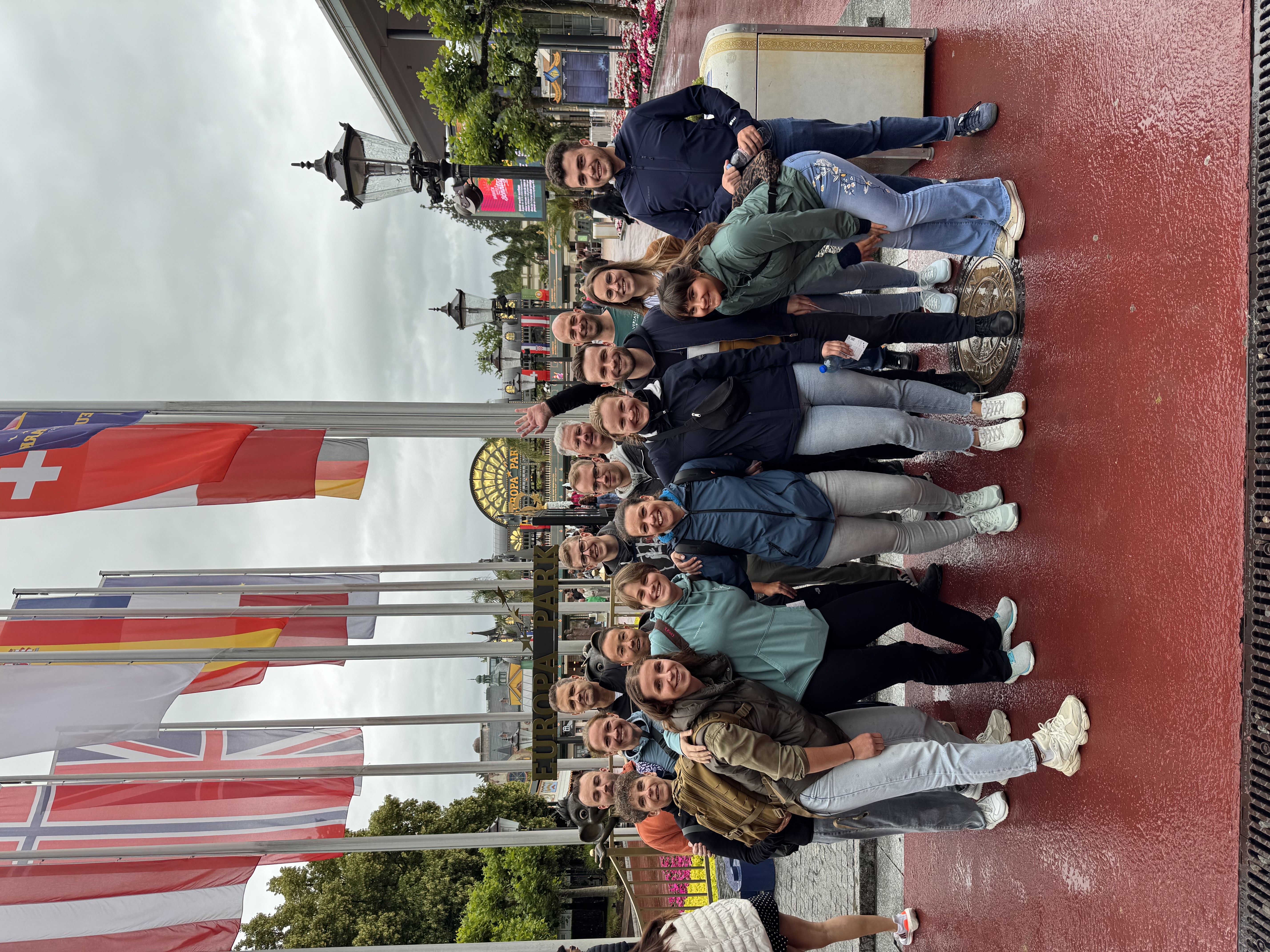 35 Jahre Budo-Team: Jubiläumsausflug in den Europapark